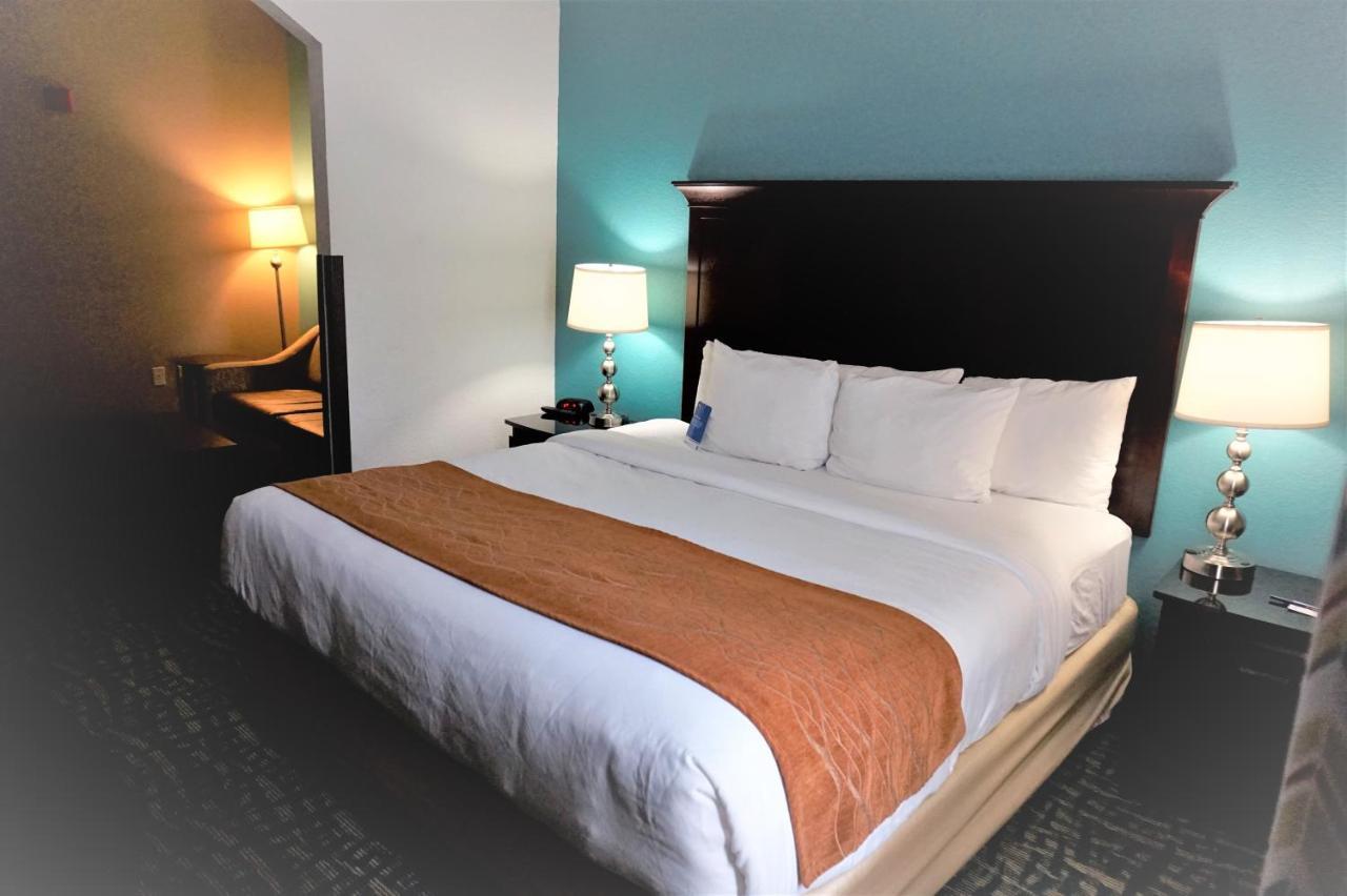 Comfort Inn & Suites Fort Lauderdale West Turnpike Lauderdale Lakes Bagian luar foto
