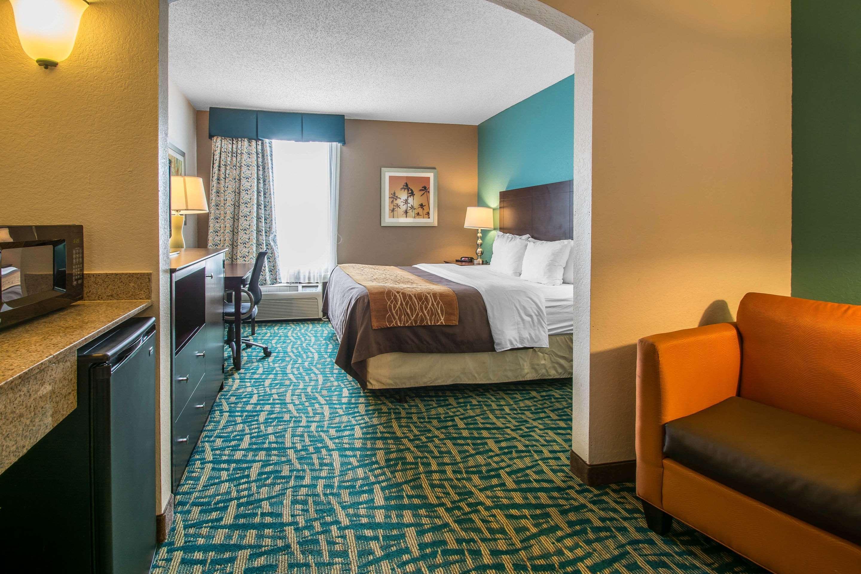 Comfort Inn & Suites Fort Lauderdale West Turnpike Lauderdale Lakes Bagian luar foto