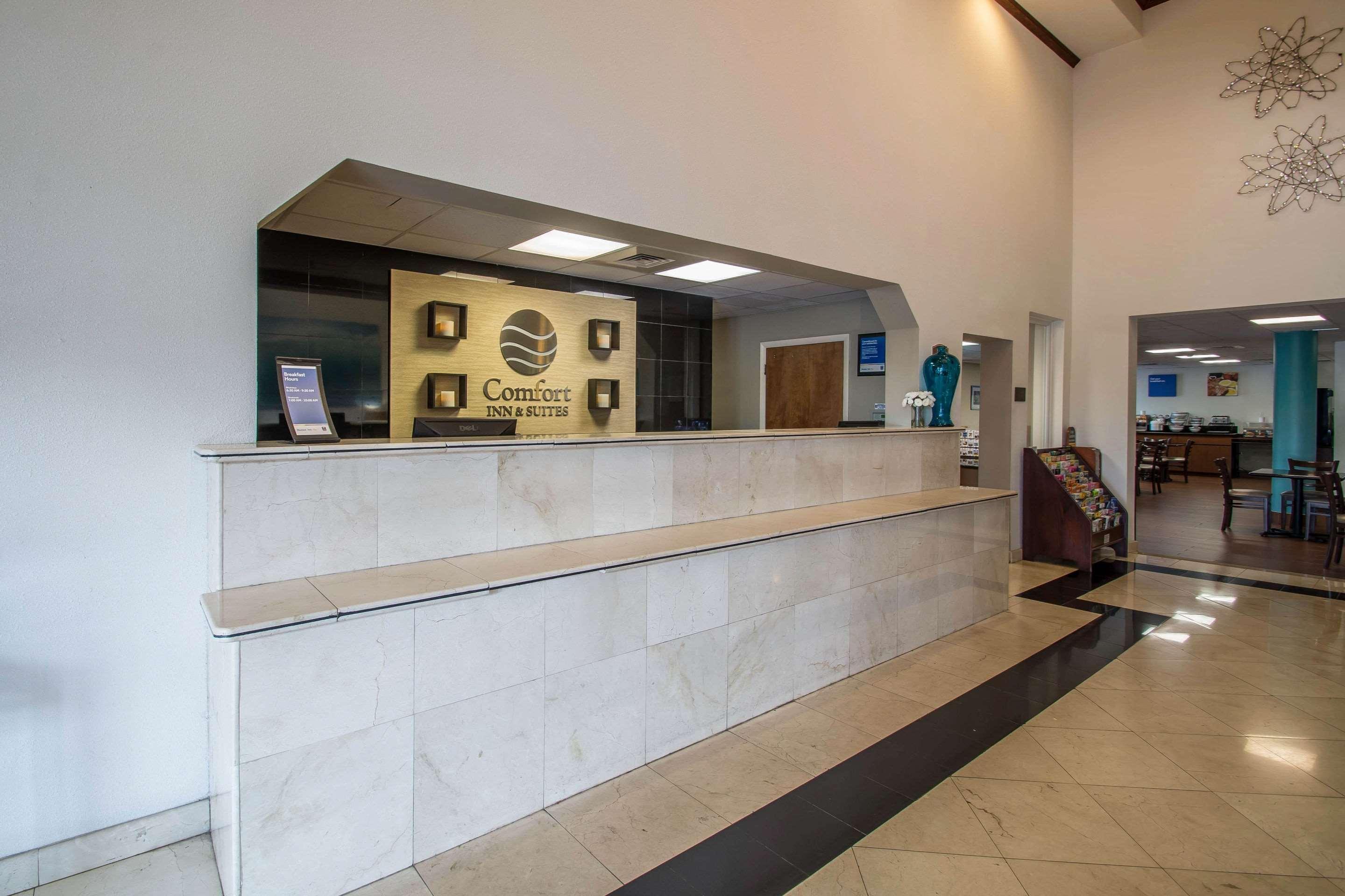 Comfort Inn & Suites Fort Lauderdale West Turnpike Lauderdale Lakes Bagian luar foto