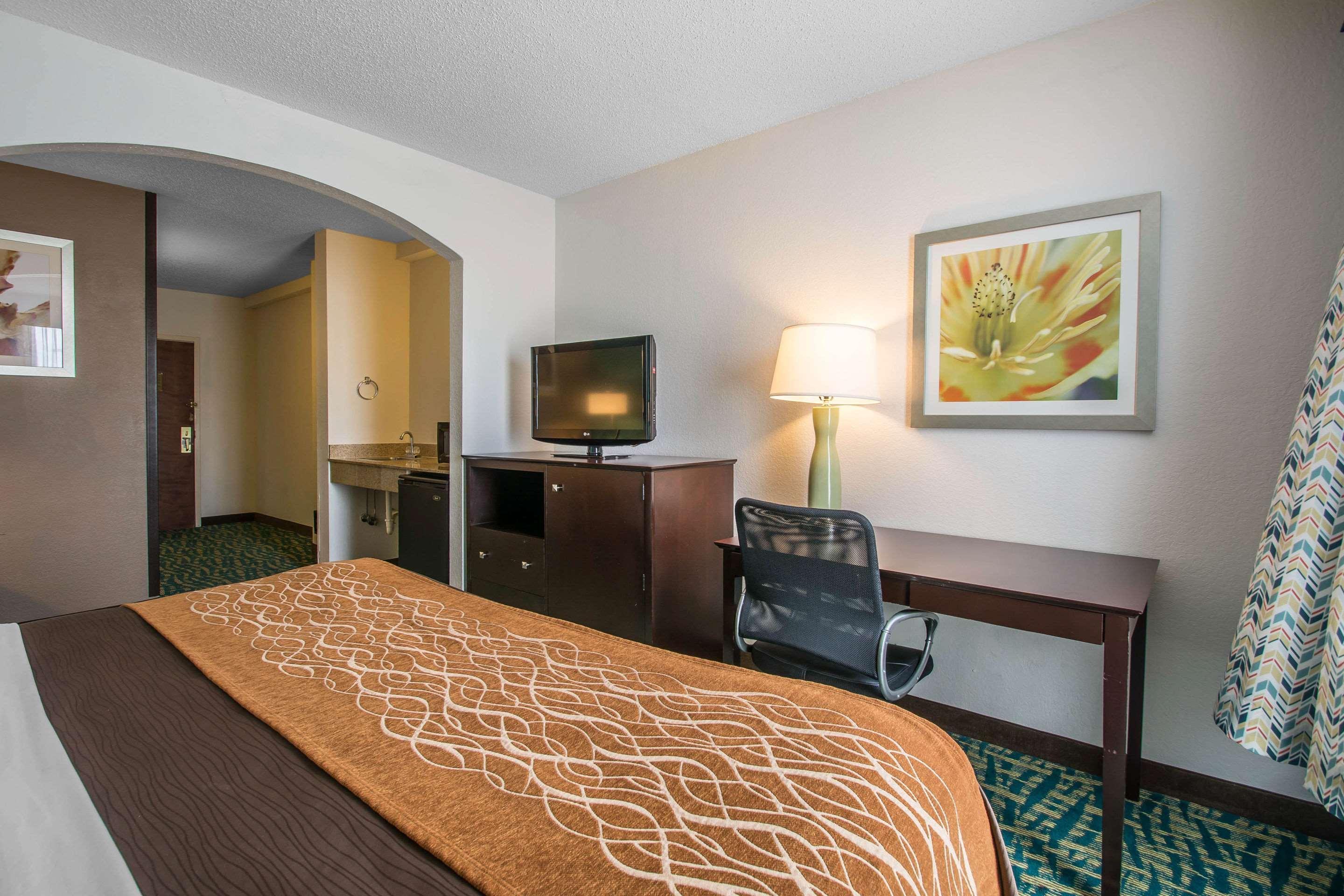 Comfort Inn & Suites Fort Lauderdale West Turnpike Lauderdale Lakes Bagian luar foto